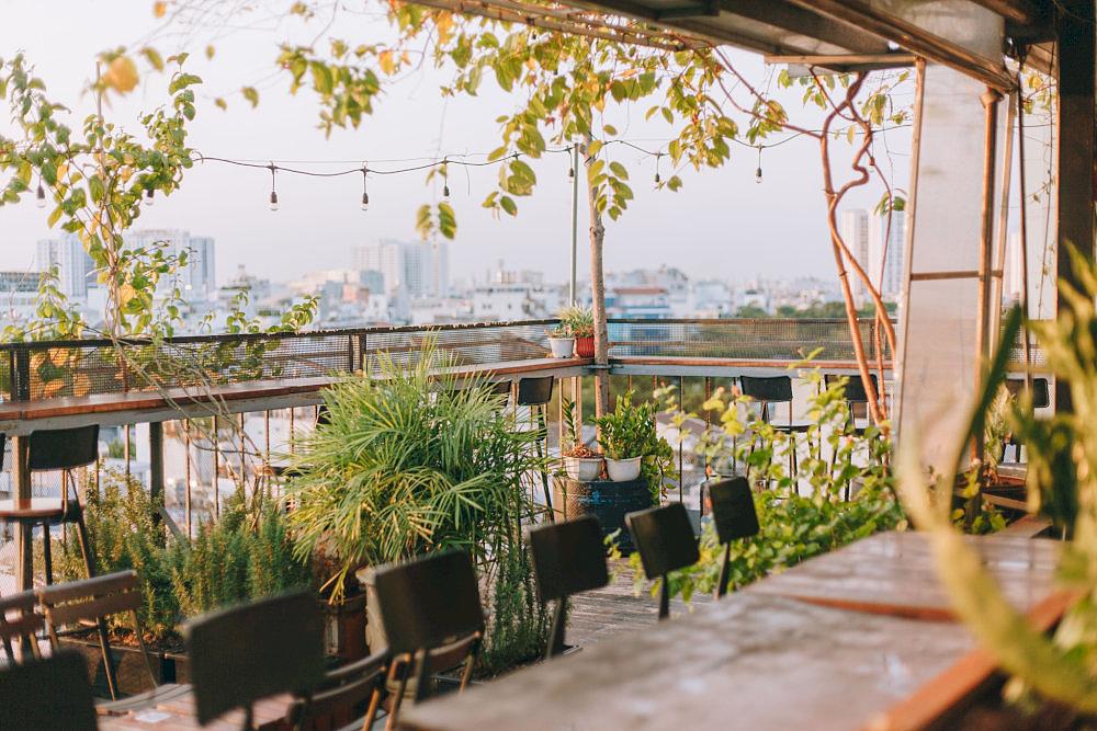 Chang Vang is a well-known sanctuary for young souls seeking healing vibes